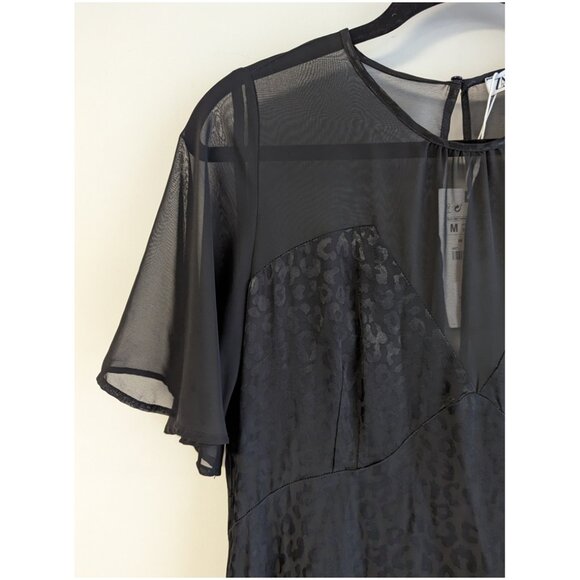 Zara Illusion neckline flutter sleeves dress - Picture 5 of 8